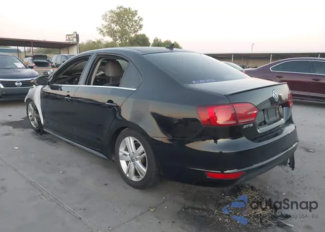2013 Volkswagen Jetta Hybrid Sel from USA, damaged, VIN 3VW637AJ6DM258900